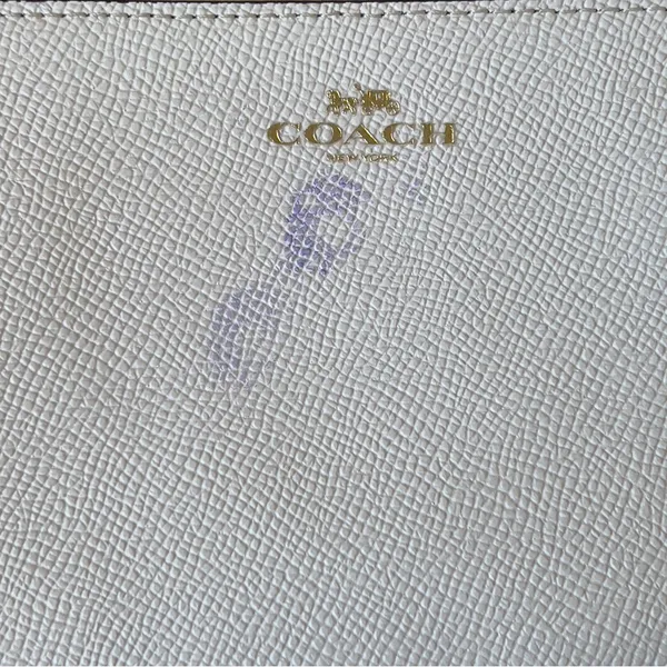 Coach New York Corner Zip Ivory Cream Leather Gold Hardware Pouch Wristlet - Image 9