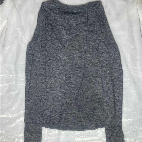 Athleta Heather Gray Crew Neck Top - Image 5