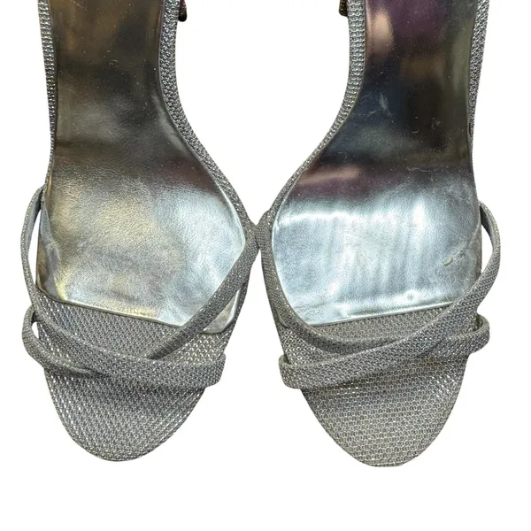 Badgley Mischka Shoes‎ Womens Size 9.5 Silver Strappy Ankle Strap Sandals Heels - Image 2