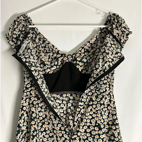 May Floral Dresss Size small Sun dress - Image 4