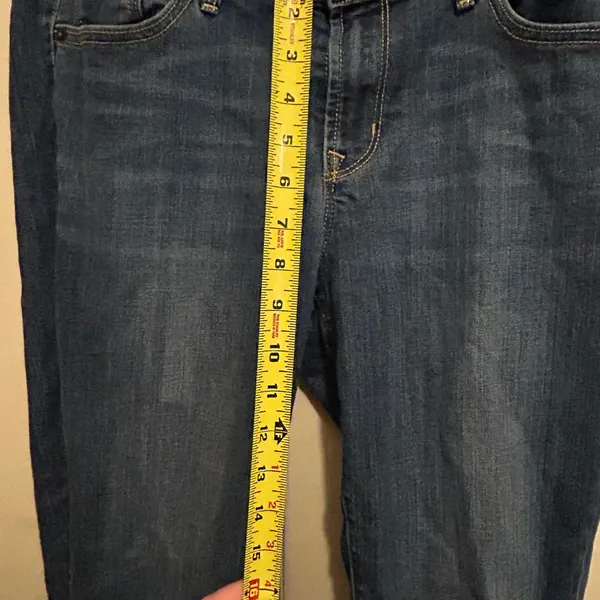 Old Navy Women's curvy profile mid rise jeans - size 8 short - Image 3