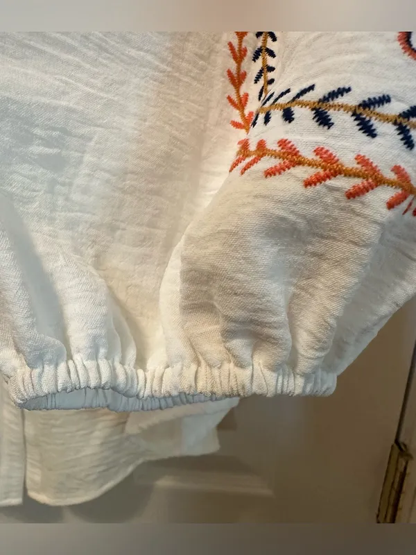 Fig and FlowerWhite Embroidered Balloon Sleeve Button-Front Blouse - Image 4