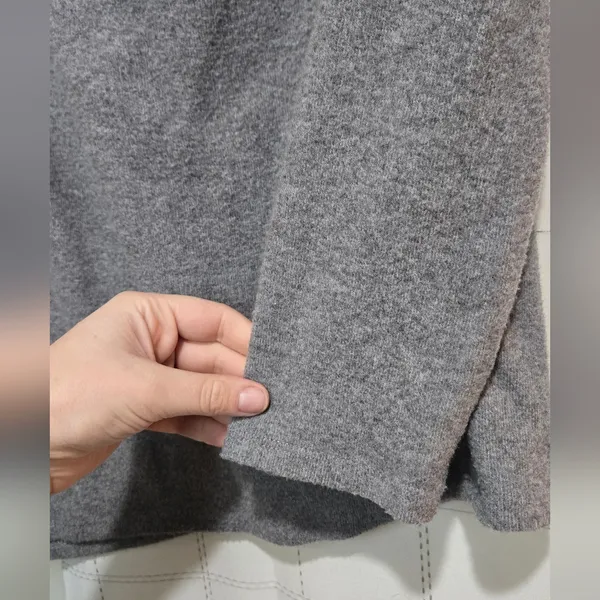 Astr The Label Off the Shoulder Long Sleeve Sweater - Image 4