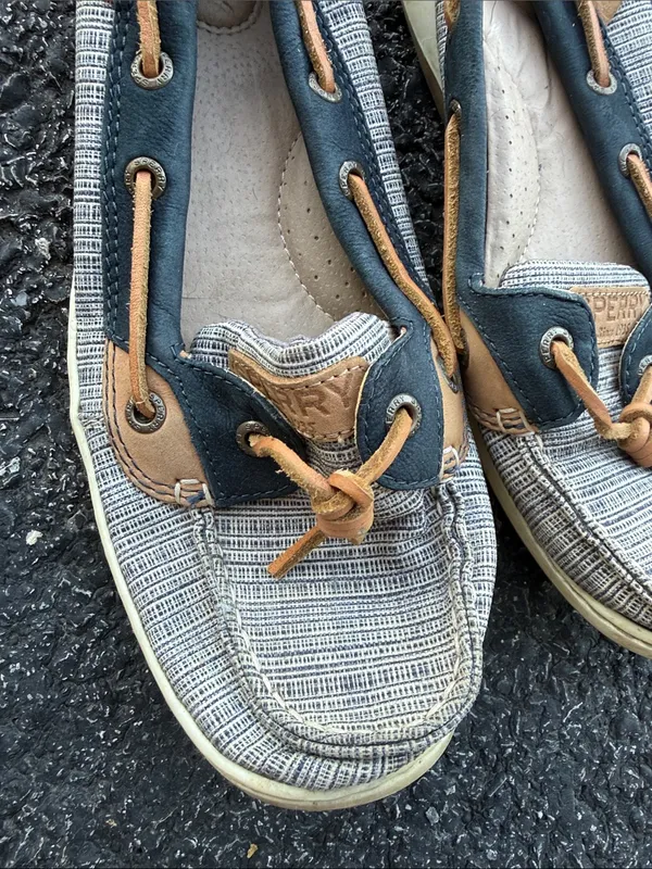 Sperry Women’s 9M Boat Shoes Navy Tan Striped Slip On - Image 2
