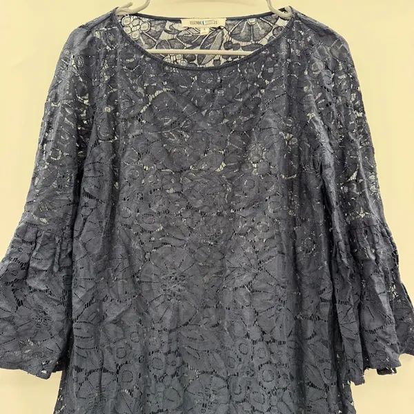 RTR Elizabeth and James Glorietta Navy Blue Lace‎ 3/4 Bell Sleeve Mini Dress - Image 4