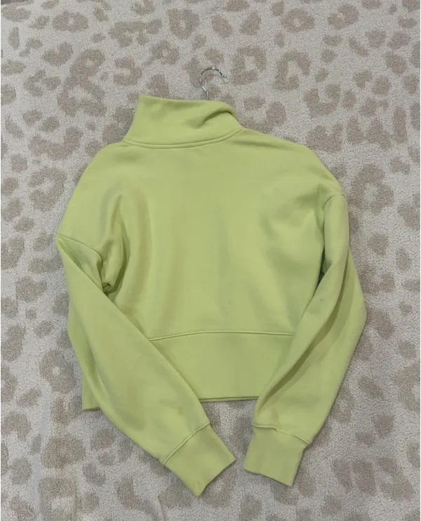 Universal Threads Sweatshirt Pullover - Image 2