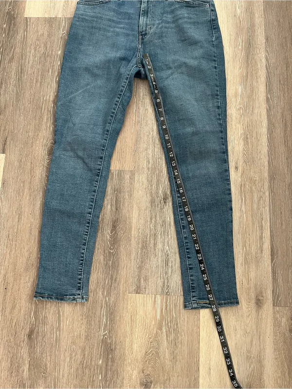 Levi’s High Rise Skinny Stretch Jeans Women’s W30 L28 Medium Wash Denim - Image 12