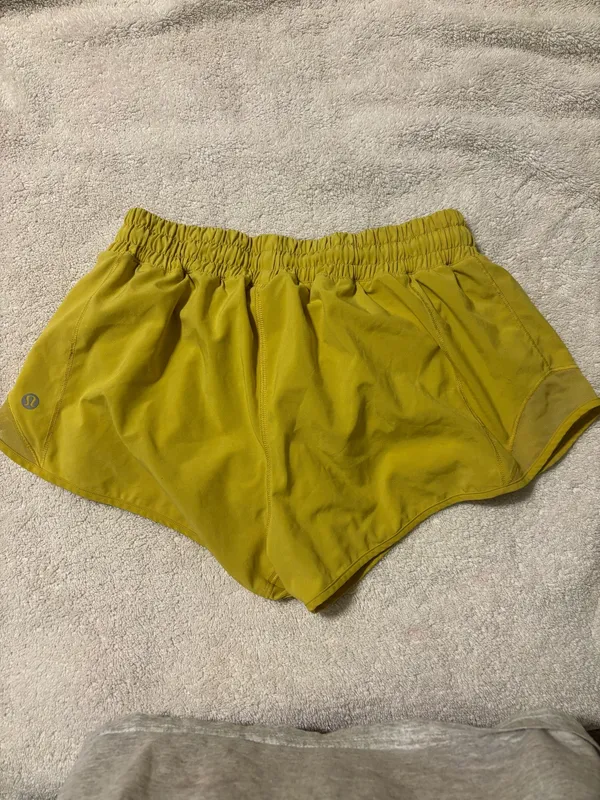 Lululemon Hotty Hot Shorts 2.5" - Image 2