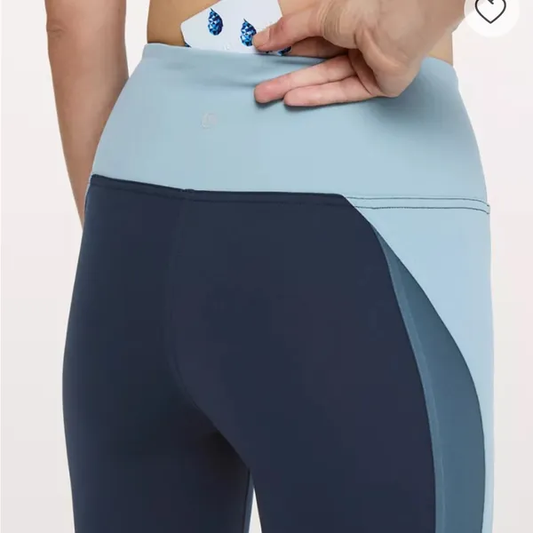 Lululemon Athletica Get Going Train Tight 28" leggings size 6 - Image 4