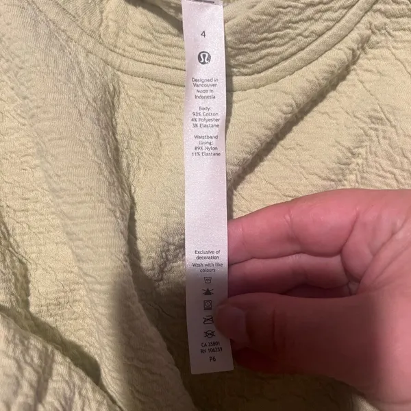 Lululemon Textured Crewneck Pullover Color is a Dew Green Size 4‎ - Image 12