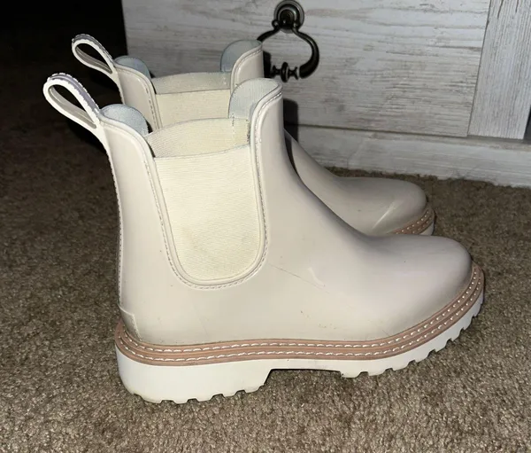 DV by Dolce Vita Stormy Rain Boot - Image 4