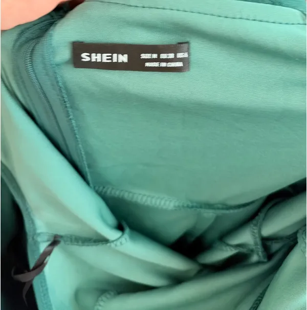 SheIn Emerald Green Bridesmaid Gown Medium - Image 6