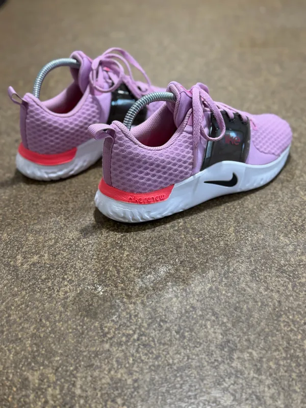 Woman Nike  - Image 4