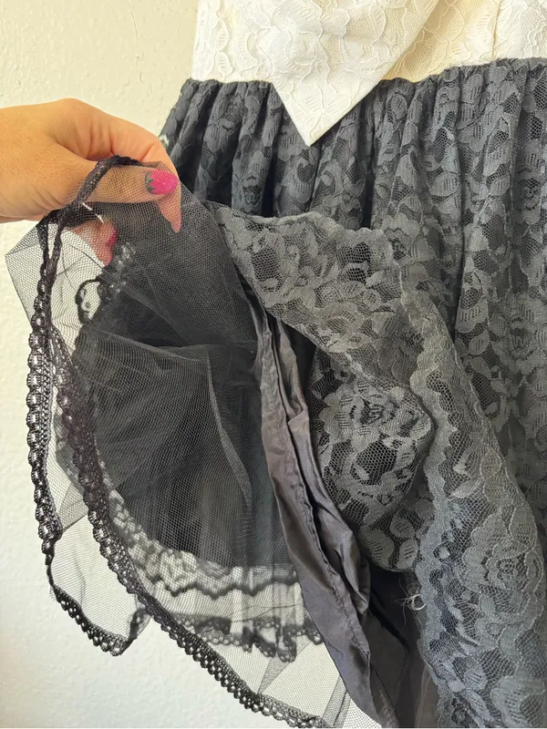 Vintage 80s Black & White Lace Drop Waist Back Bow Party Dress Size Small - Image 6