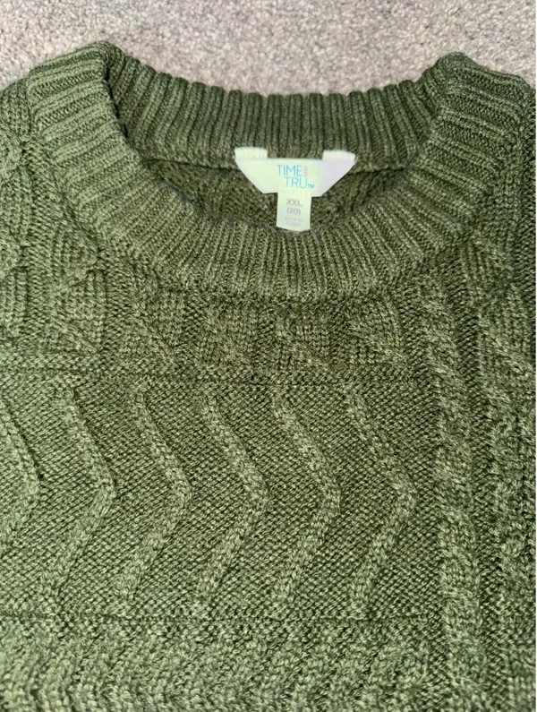 Green Sweater - Image 2