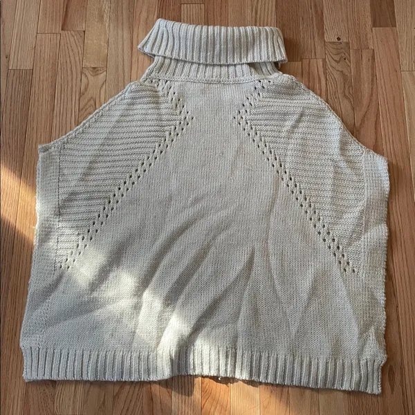 LAmade Turtleneck Poncho Sweater Womens Small Cream Oatmeal Minimalist Layering - Image 7