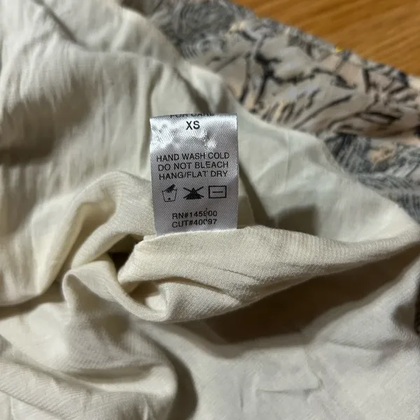 Ladies XS ‘Simply Ours’ boutique dress - Image 7