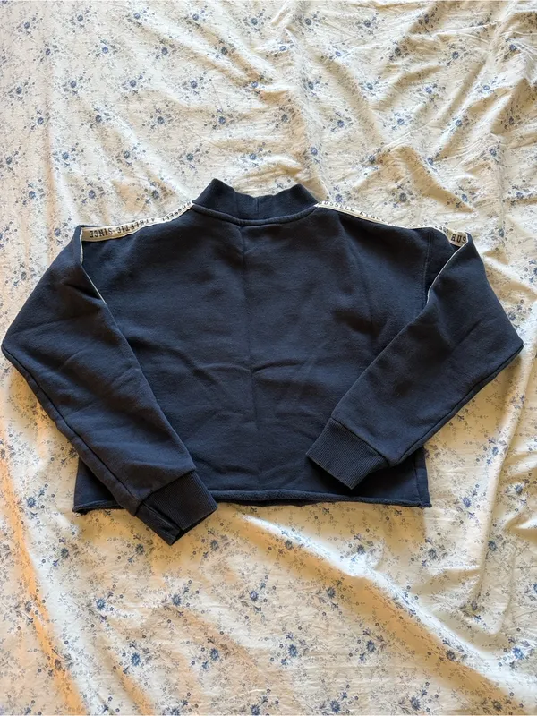 Russell Athletic Navy Blue Crewneck Sweatshirt with White Sleeve Tape - Image 5