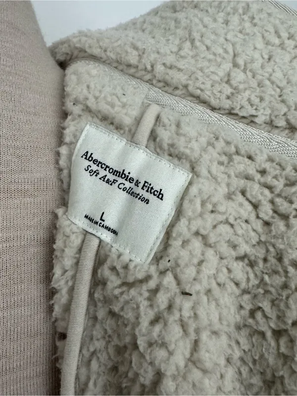 Abercrombie & Fitch Cream Sherpa Jacket with Quilted Trim size Large Soft A&F - Image 4