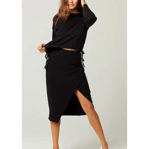 New. L*SPACE cropped sweatshirt. Retails $129. Small - Image 10