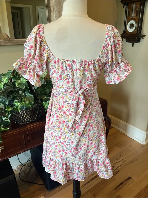 Floral Square-Neck Puff Sleeve Dress - White/Pink Ruffle Hem - Image 5