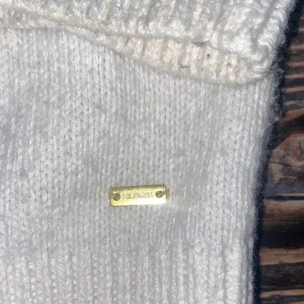 Tommy Hilfiger wool blend Fair Isle Christmas White and Pink Patterned Sweater - Image 2