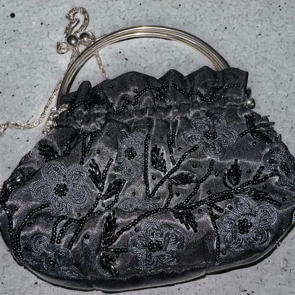 Beaded clutch purse with shoulder chain vintage - Image 5