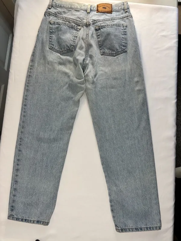 County Seat Relaxed Fit Light Wash Jeans (W32 x L27) - Image 2