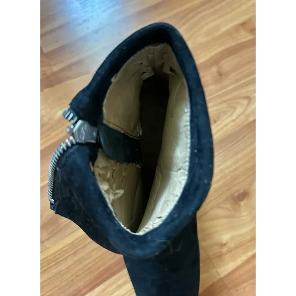 Neiman Marcus Black Suede Ankle Boots Kitten Heel in size 7 - Image 6