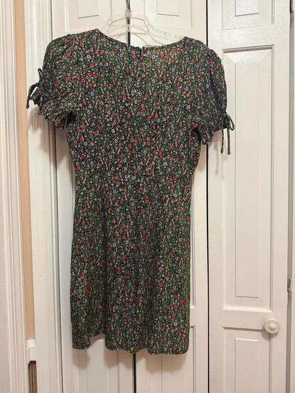 Olivaceous Ditsy Floral V-Neck Mini Dress Smocked Waist Cottagecore L - Image 5