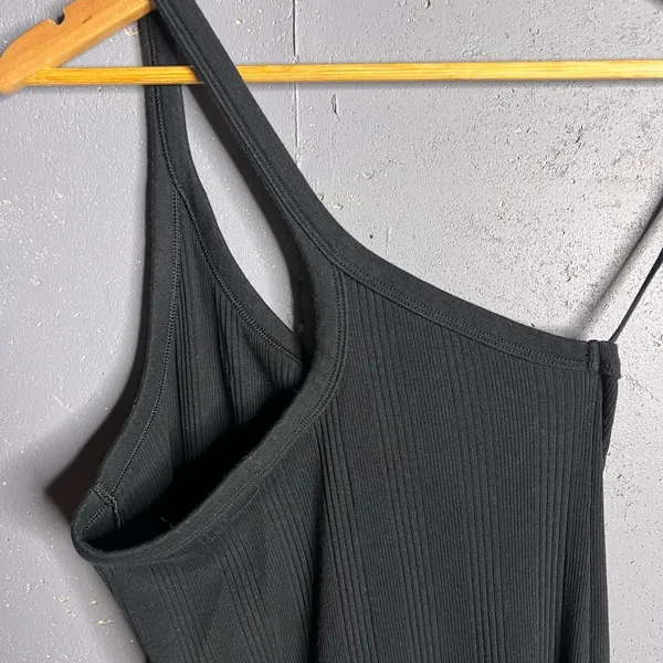 Aerie One shoulder ribbed dress. Size medium - Image 5