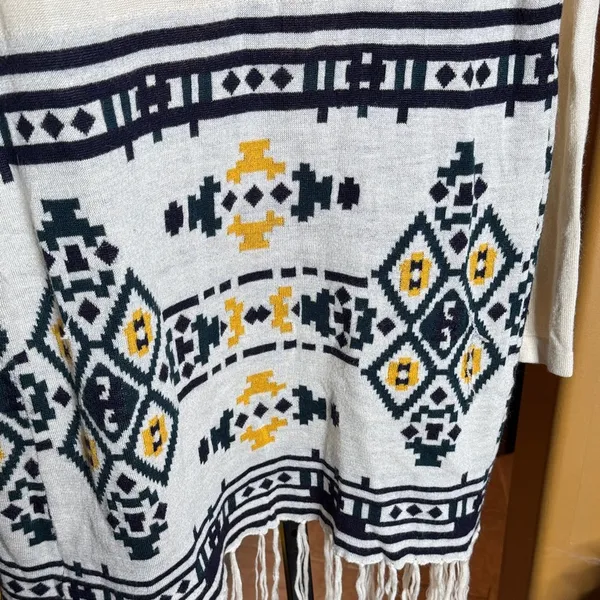 Skies Are Blue Cream Aztec Tribal Fringe Long Cardigan Sweater Size Medium - Image 11