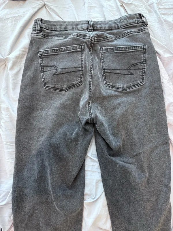 American Eagle Mom Jeans - Image 2