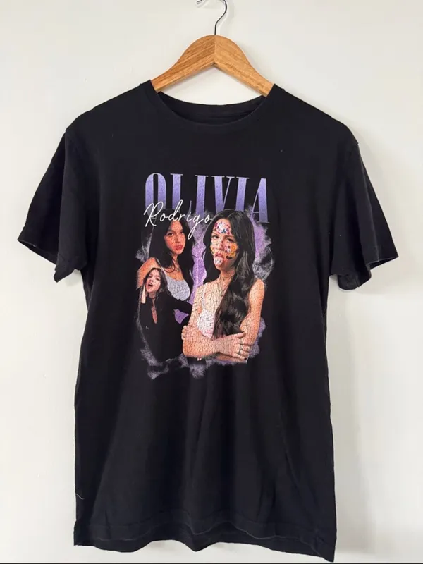 Olivia Rodrigo Black Graphic Tee - Olivia Rodrigo Short Sleeve Top EUC - Image 3
