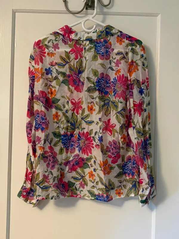 Easy Clothes silk blend sheer floral button up blouse size medium Pink - Image 3