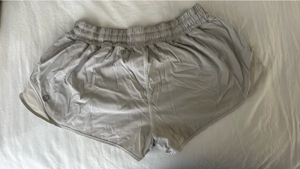 Lululemon Hotty Shorts 2.5" Hot Low-Rise - Image 2