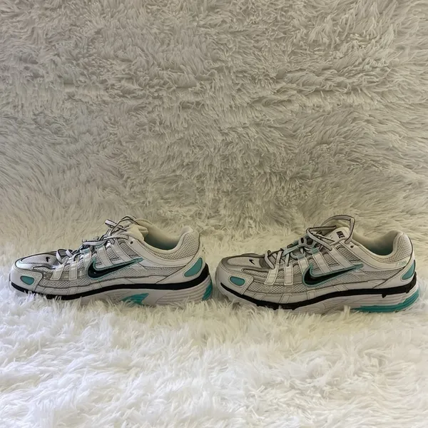 Nike Bowerman Series,Women’s,White/Silver e.t.c. Running Sneakers.Size-8 - Image 4