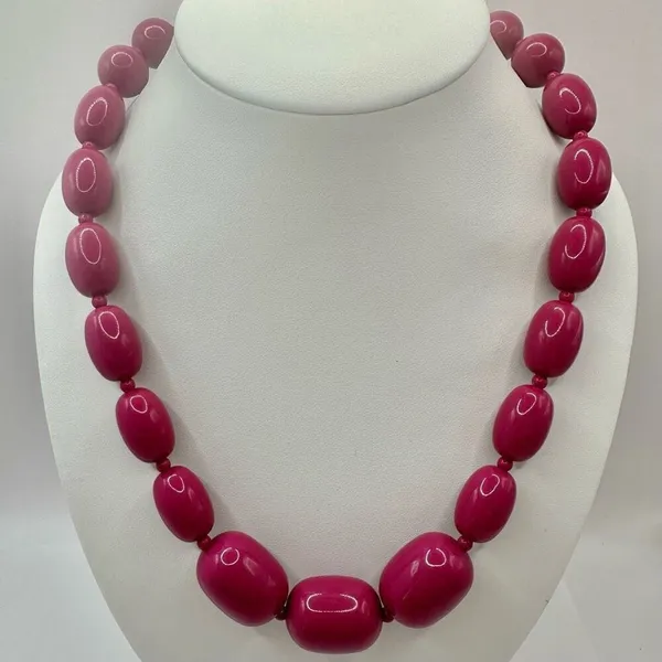Chunky pink beaded necklace Pink - Image 6