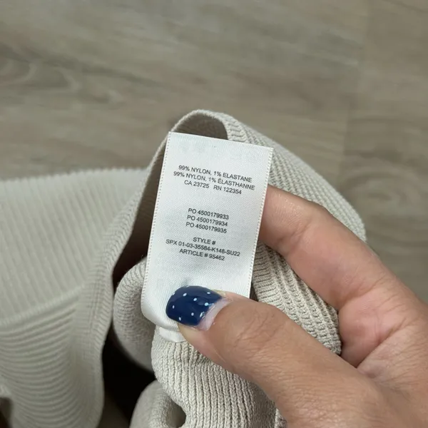 Aritzia Babaton White Sculpt Knit High Neck Crop Top - Image 7