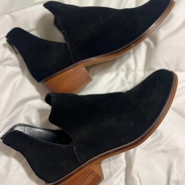 Steve Madden Black Suede Ankle Boots - Image 4
