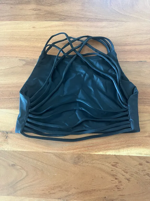 Carbon38 Black Strappy Back Sports Bra - Image 2