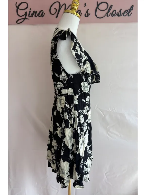 Free People Black and White Floral Wrap Dress Size M - Image 4