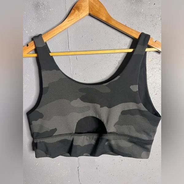 Aerie offline black and red camo keyhole back sports bra bundle. Both size XXL - Image 4