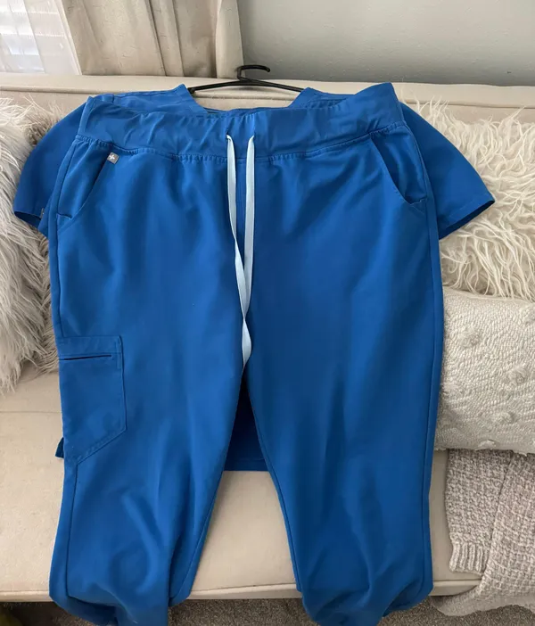 Scrubs Set - Image 3