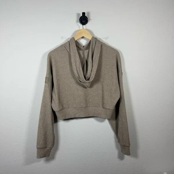 Alo Yoga Women’s Muse Cropped Ribbed Hoodie in Gravel Heather Tan Size S - Image 10