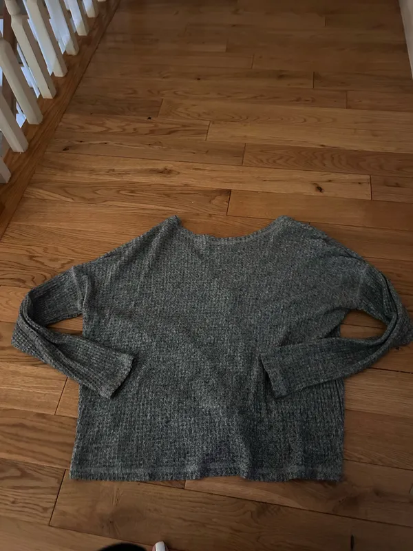 American Eagle Knot Front Long Sleeve - Image 5