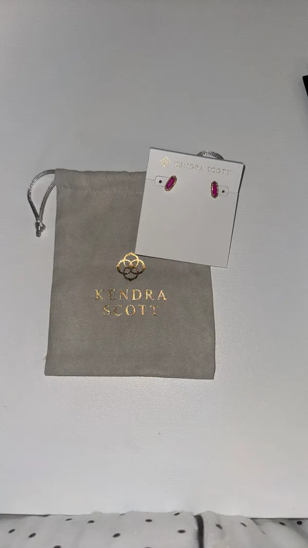 Kendra Scott Earrings - Image 4