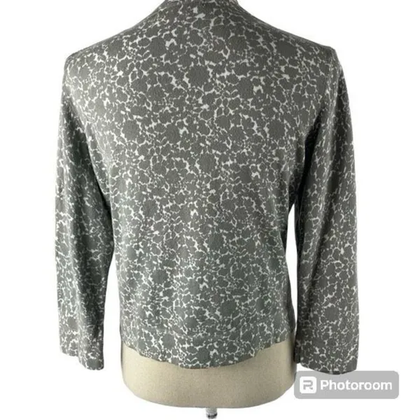 ✨Boden Cropped Button Down Grey Floral Sz 16 Cardigan✨ - Image 2