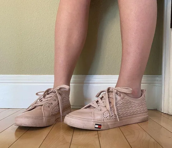 TOMMY HILFIGER Pink Perforated Leather Sneakers - size 8.5 - Image 2
