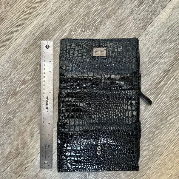 Kenneth Cole Reaction black patent leather wallet - Image 6